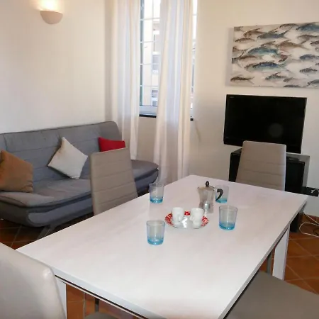 Apartment Locazione Turistica Terrazzo Vicino Al Mare *