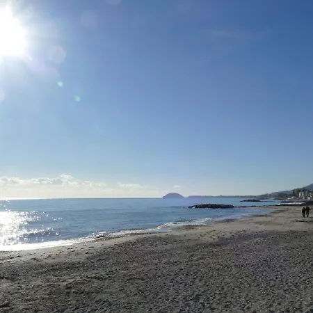 Locazione Turistica Terrazzo Vicino Al Mare Apartment *